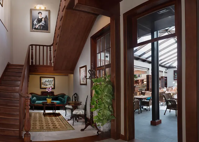 Hotel cerca del colegio: MC San Agustín